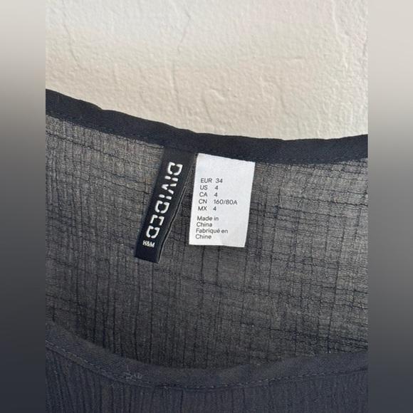 H&M Divided Black Ruffle Hem Tank Top Size 4 - Picture 5 of 6